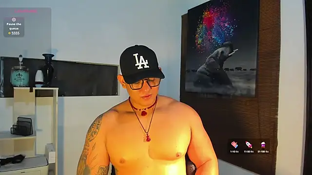 Snapshot of Colton_Massif chatting on 01-04-25, 08:17 Colton Massif online show from 01-04-25, 08:17