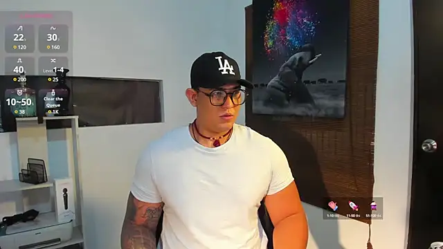 Snapshot of Colton_Massif chatting on 01-05-25, 06:56 Colton Massif online show from 01-05-25, 06:56