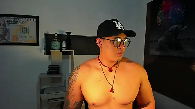 Snapshot of Colton_Massif chatting on 01-15-25, 09:35 Colton Massif online show from 01-15-25, 09:35