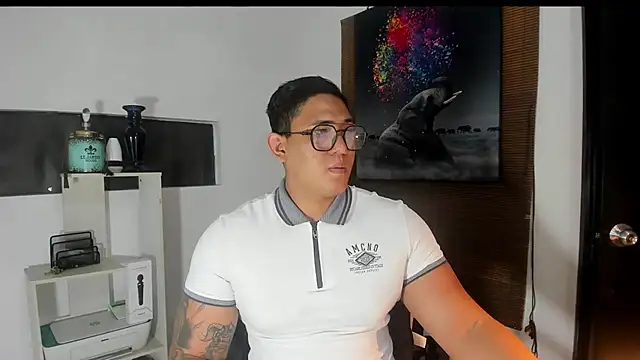 Snapshot of Colton_Massif chatting on 01-26-25, 11:08 Colton Massif online show from 01-26-25, 11:08