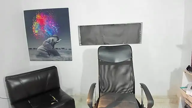 Snapshot of Colton_Massif chatting on 02-14-25, 12:30 Colton Massif online show from 02-14-25, 12:30