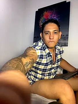 Snapshot of Colton_Massif chatting on 09-18-25, 01:40 Colton Massif online show from 09-18-25, 01:40