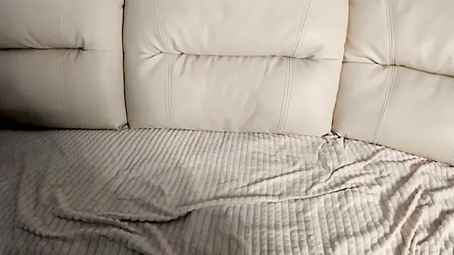 ElizSweet online show from 02-16-25, 06:32