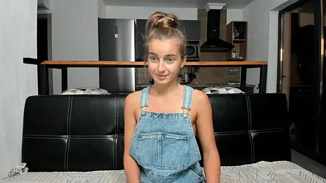 Snapshot of ElizSweet chatting on 11-04-25, 04:39 ElizSweet online show from 11-04-25, 04:39