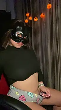 nenalayla online show from 10-15-25, 03:12