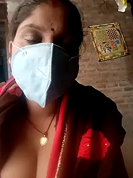 Snapshot of Lattika-Bhabhi chatting on 12-30-24, 11:15 Lattika-Bhabhi online show from 12-30-24, 11:15