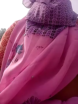 Snapshot of Lattika-Bhabhi chatting on 01-13-25, 09:41 Lattika-Bhabhi online show from 01-13-25, 09:41