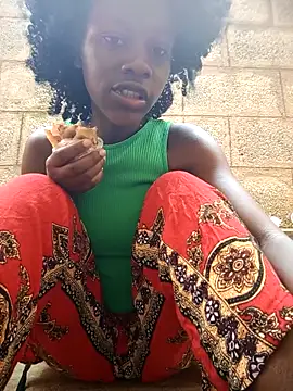 Petite li online show from 11-29-25, 06:27