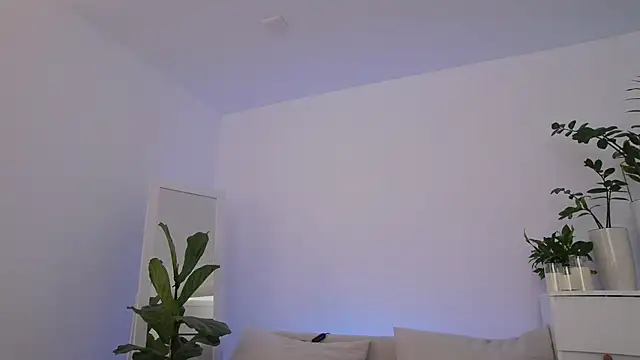 Fallinlove1 online show from 10-08-25, 07:50