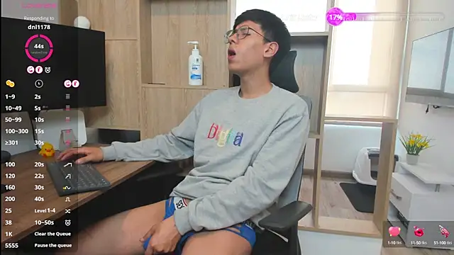 Snapshot of Jacob-Evans_ chatting on 01-11-25, 08:10 Jacob-Evans online show from 01-11-25, 08:10