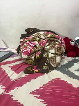 Snapshot of katrina_0143 chatting on 02-03-25, 05:35 katrina 0143 online show from 02-03-25, 05:35