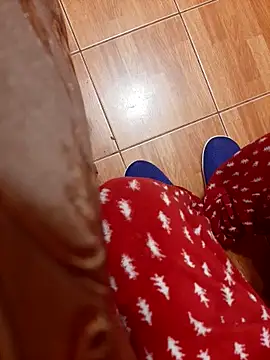 feet toes online show from 10-22-25, 04:24