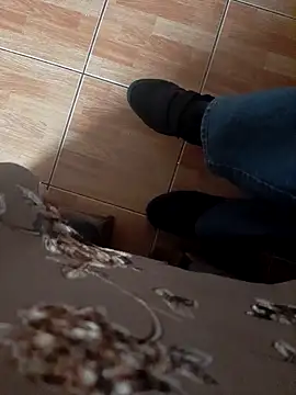 feet toes online show from 11-06-25, 07:53