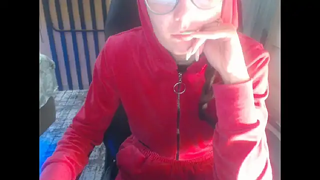 Snapshot of Laco-cO chatting on 12-22-24, 04:06 Laco-cO online show from 12-22-24, 04:06