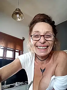 Snapshot of FrozenWaffle chatting on 03-15-25, 07:59 FrozenWaffle online show from 03-15-25, 07:59