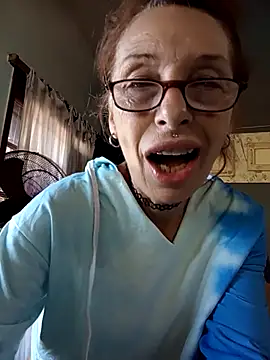 FrozenWaffle online show from 04-12-26, 02:44