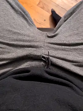 MrandMrsHaze online show from 12-19-25, 05:36