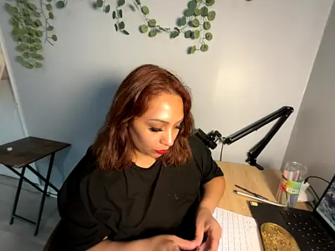 linalooove online show from 09-11-25, 05:57