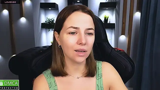 Mira Mermayd online show from 12-19-24, 01:07