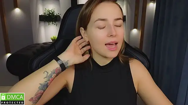 Mira Mermayd online show from 01-05-25, 01:03