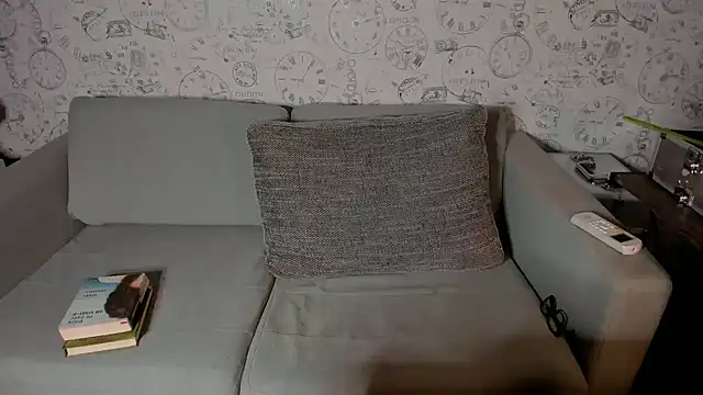 LondonBadGirl online show from 12-15-25, 12:48