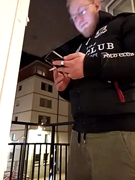 Justinahlbergswedenlive94 online show from 12-05-24, 09:39