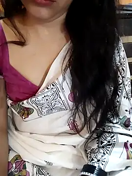 Snapshot of Diya_143 chatting on 02-24-25, 10:59 Diya 143 online show from 02-24-25, 10:59