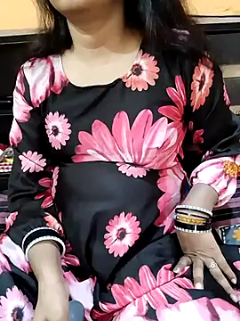 Snapshot of Diya_143 chatting on 02-26-25, 07:42 Diya 143 online show from 02-26-25, 07:42
