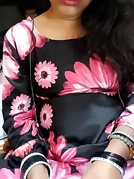 Snapshot of Diya_143 chatting on 02-26-25, 03:19 Diya 143 online show from 02-26-25, 03:19