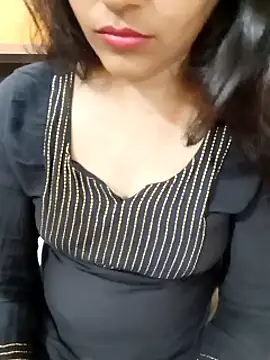 Snapshot of Diya_143 chatting on 02-27-25, 05:04 Diya 143 online show from 02-27-25, 05:04