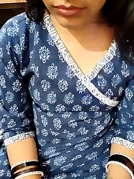 Snapshot of Diya_143 chatting on 03-01-25, 11:17 Diya 143 online show from 03-01-25, 11:17