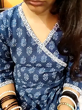 Snapshot of Diya_143 chatting on 03-02-25, 08:16 Diya 143 online show from 03-02-25, 08:16
