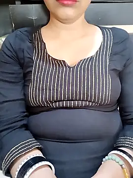 Snapshot of Diya_143 chatting on 03-03-25, 08:27 Diya 143 online show from 03-03-25, 08:27