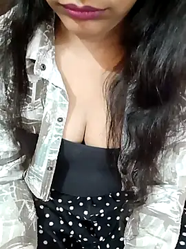 Snapshot of Diya_143 chatting on 03-05-25, 10:22 Diya 143 online show from 03-05-25, 10:22
