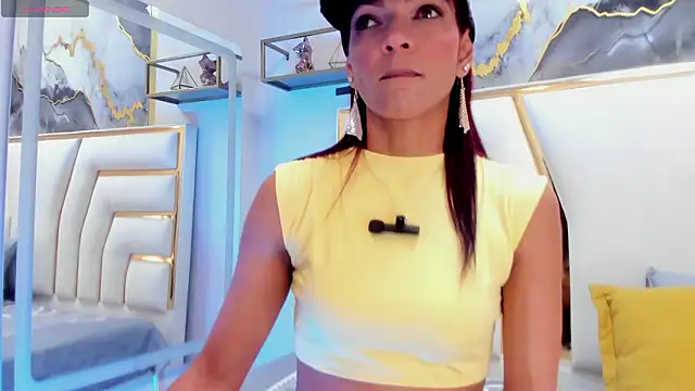 HannaPetit online show from 02-19-26, 06:59