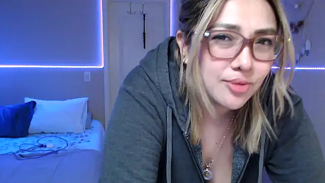 Snapshot of nativepumpkin95 chatting on 01-28-25, 04:29 nativepumpkin95 online show from 01-28-25, 04:29