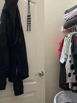 Snapshot of nativepumpkin95 chatting on 02-19-25, 02:01 nativepumpkin95 online show from 02-19-25, 02:01