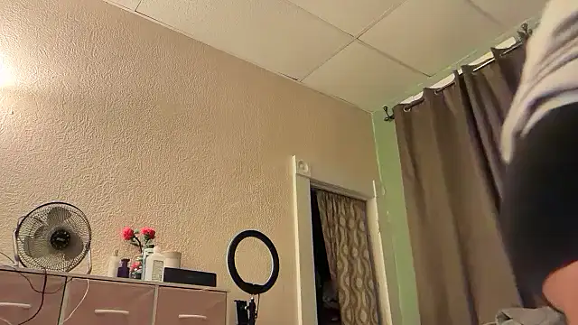 Snapshot of nativepumpkin95 chatting on 11-24-25, 03:06 nativepumpkin95 online show from 11-24-25, 03:06