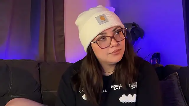 Snapshot of nativepumpkin95 chatting on 11-26-25, 01:28 nativepumpkin95 online show from 11-26-25, 01:28