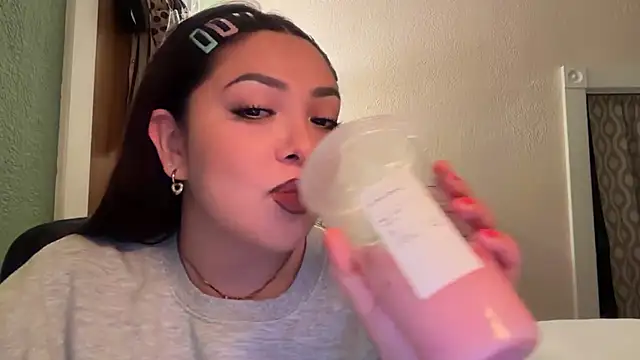 Snapshot of nativepumpkin95 chatting on 02-06-26, 12:48 nativepumpkin95 online show from 02-06-26, 12:48