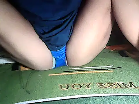 Snapshot of supertightkitty chatting on 12-27-24, 02:47 supertightkitty online show from 12-27-24, 02:47