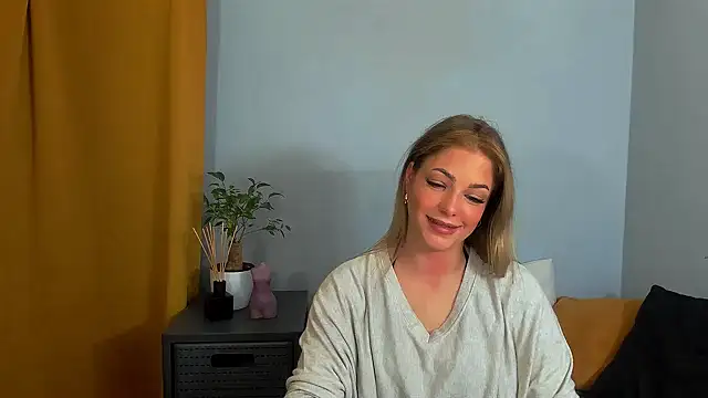 LilyBlondee online show from 02-19-25, 05:27