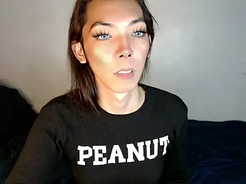 Snapshot of perly_169 chatting on 12-15-24, 03:53 perly 169 online show from 12-15-24, 03:53