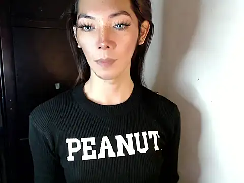 Snapshot of perly_169 chatting on 12-21-24, 11:13 perly 169 online show from 12-21-24, 11:13