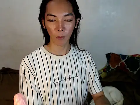 Snapshot of perly_169 chatting on 03-08-25, 01:36 perly 169 online show from 03-08-25, 01:36