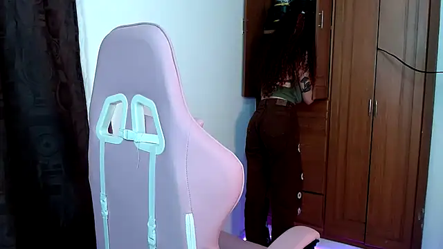 Snapshot of tastymeli chatting on 01-03-25, 07:16 tastymeli online show from 01-03-25, 07:16