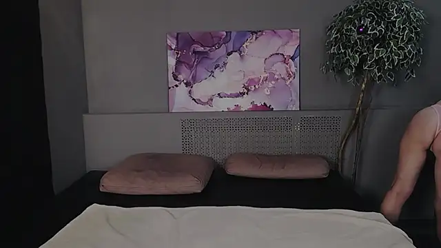 EveLibston online show from 12-17-24, 03:06