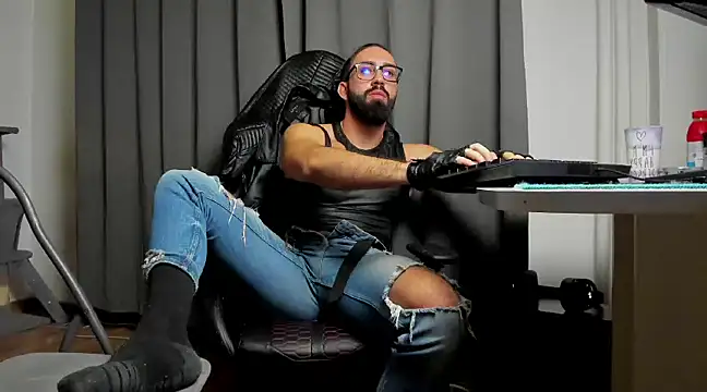 liamaesthetic online show from 03-02-25, 09:43