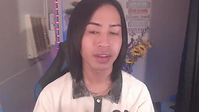 Snapshot of Lemonadexxx chatting on 12-18-25, 12:33 Lemonadexxx online show from 12-18-25, 12:33