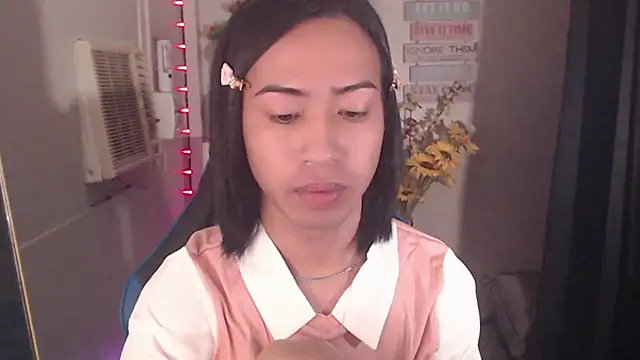 Snapshot of Lemonadexxx chatting on 12-19-25, 12:39 Lemonadexxx online show from 12-19-25, 12:39